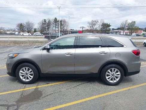 Used 2019 Kia Sorento AWD image 5