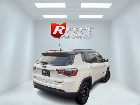 Used 2019 Jeep Compass Trailhawk AWD/4WD image 28