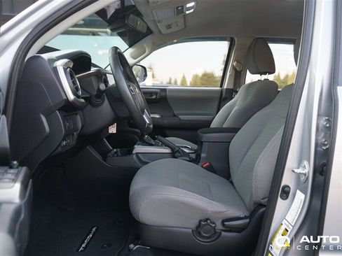Used 2021 Toyota Tacoma SR5 w/ SR5 Appearance Package (SM) RWD image 12