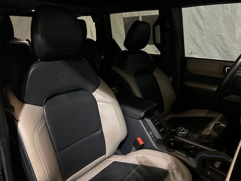 Used 2022 Ford Bronco Wildtrak AWD/4WD image 38