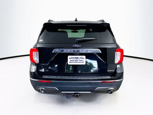 Certified 2022 Ford Explorer XLT w/ Equipment Group 202A AWD/4WD image 5