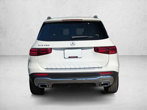 Certified 2025 Mercedes-Benz GLB 250 image 10