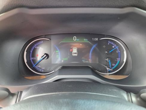 Used 2021 Toyota RAV4 SE w/ Weather & Moonroof Package AWD/4WD image 31