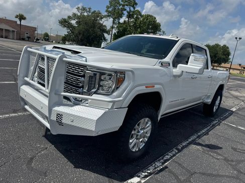 Used 2022 GMC Sierra 3500 Denali w/ Technology Package AWD/4WD image 17