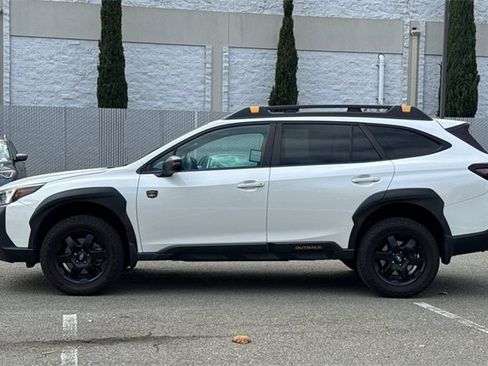 Used 2022 Subaru Outback Wilderness image 7