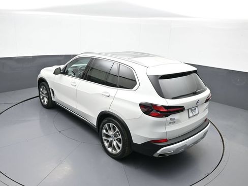 Used 2024 BMW X5 xDrive40i w/ Premium Package AWD/4WD image 43
