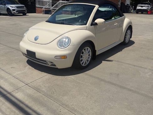 Used 2005 Volkswagen Beetle GLS FWD image 1