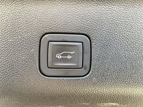 Certified 2025 Chevrolet Tahoe Premier image 12