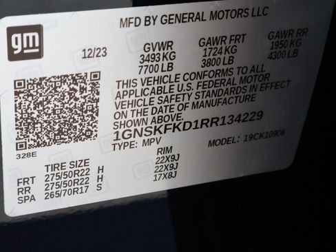 Used 2024 Chevrolet Suburban Premier w/ Premium Package 2 image 20