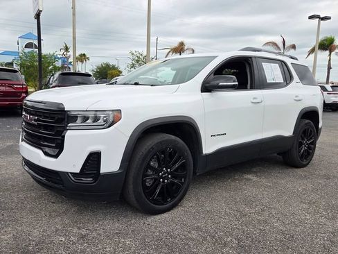 Used 2022 GMC Acadia SLE w/ Driver Convenience Package FWD image 4