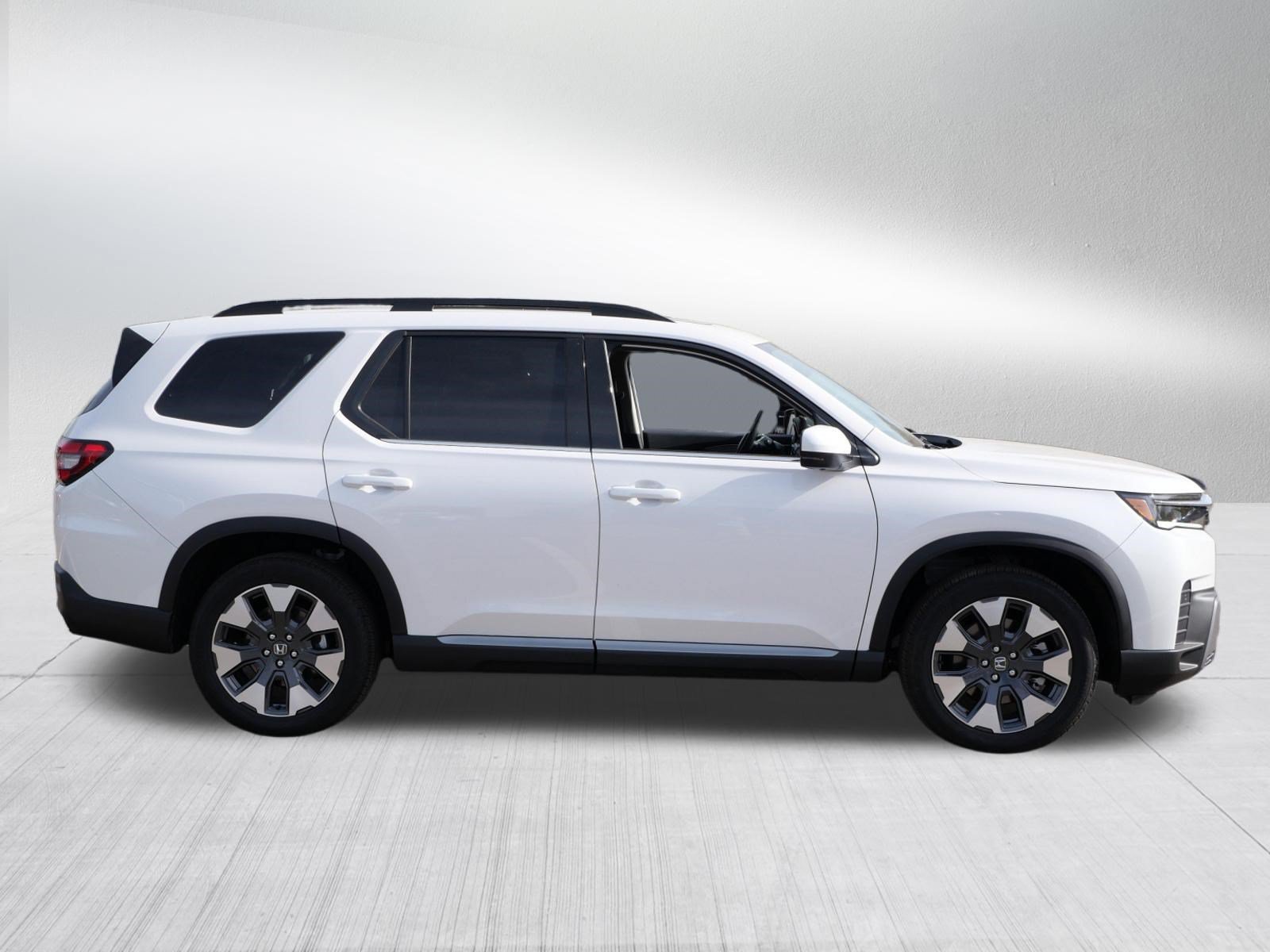 Used 2026 Honda Pilot Elite image 8