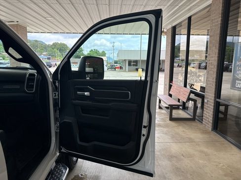 Used 2024 RAM 3500 Big Horn AWD/4WD image 25