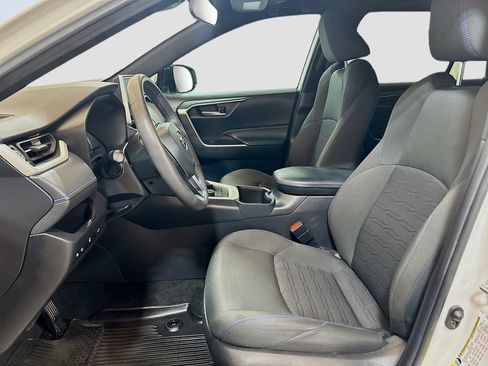 Used 2023 Toyota RAV4 SE w/ Convenience Package AWD/4WD image 18