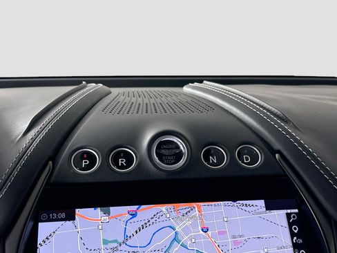 Used 2021 Aston Martin DBX image 16