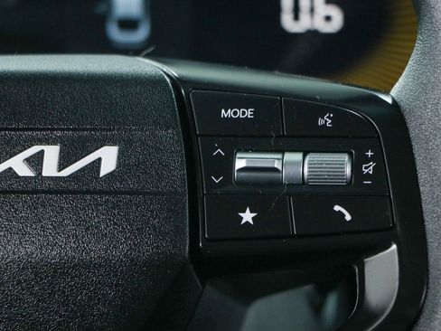 Used 2025 Kia K4 FWD image 14