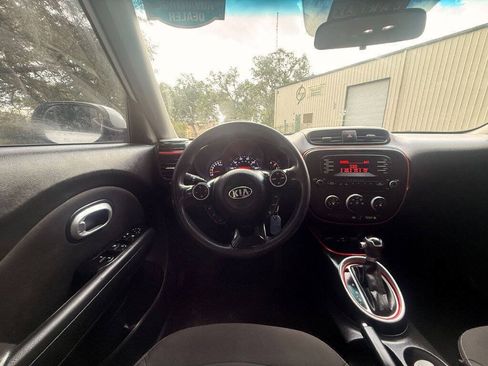 Used 2016 Kia Soul FWD image 13