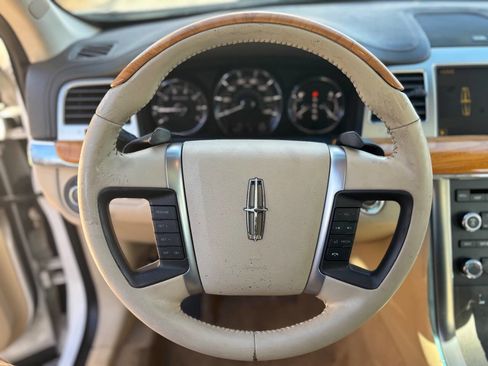 Used 2010 Lincoln MKS image 14