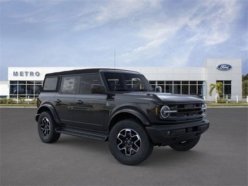 New 2025 Ford Bronco Outer Banks image 7