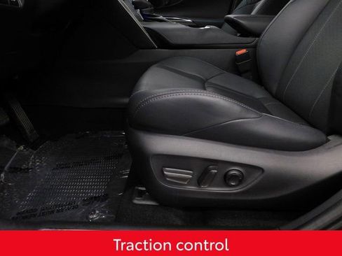 Used 2024 Toyota Venza Limited image 22