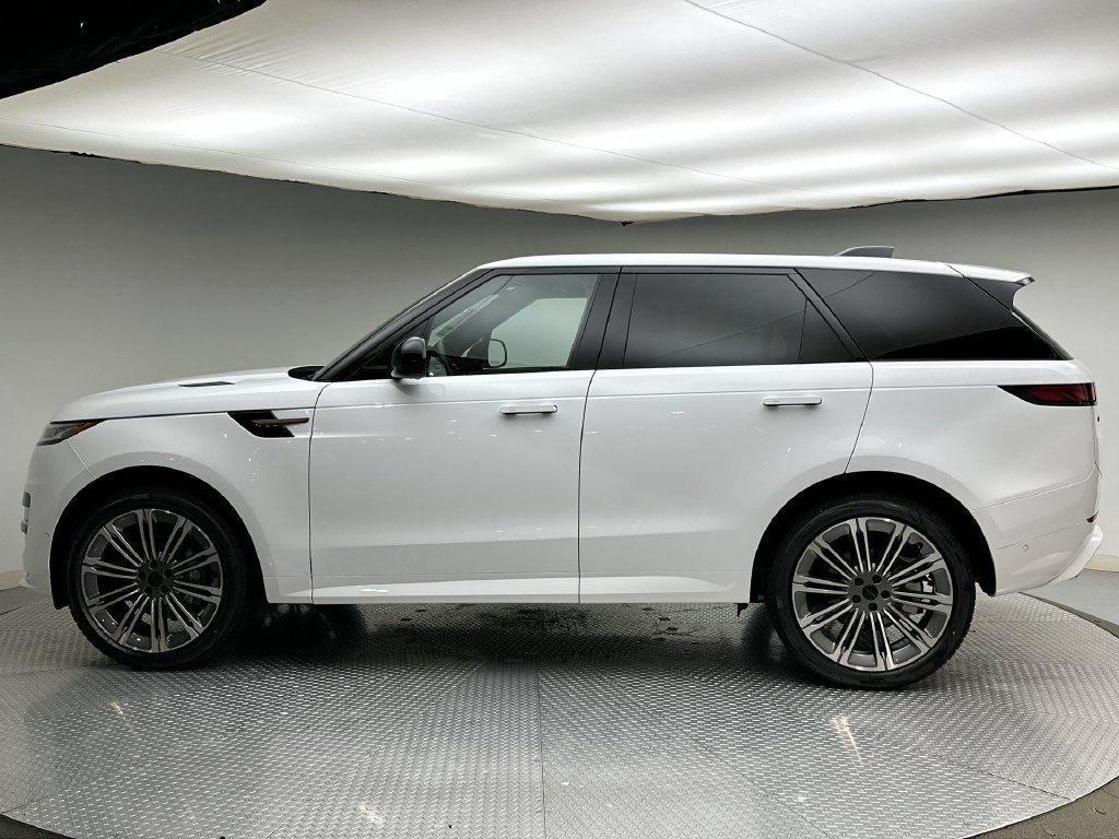New 2027 Land Rover Range Rover Sport Dynamic SE AWD/4WD image 2