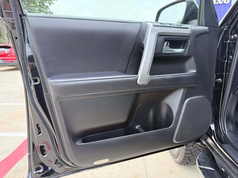 Used 2022 Toyota 4Runner Trail Special Edition AWD/4WD image 10