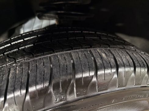 Used 2020 Ford Explorer XLT w/ Equipment Group 202A image 29