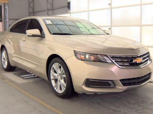 Used 2015 Chevrolet Impala LT FWD image 2
