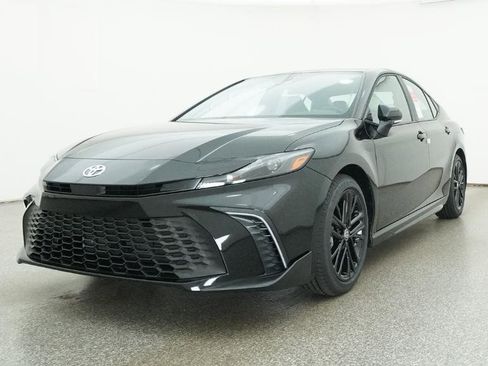 New 2026 Toyota Camry SE FWD image 19