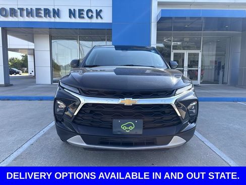 Certified 2025 Chevrolet Blazer LT AWD/4WD image 3