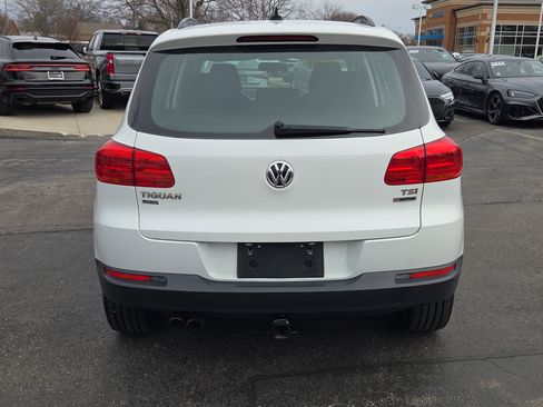 Used 2018 Volkswagen Tiguan Limited AWD/4WD image 5