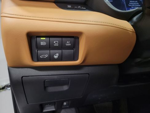 Used 2026 Toyota Highlander Platinum AWD/4WD image 26
