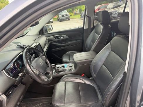 Used 2021 Chevrolet Traverse RS AWD/4WD image 6