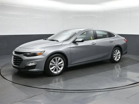 Used 2024 Chevrolet Malibu LT FWD image 3