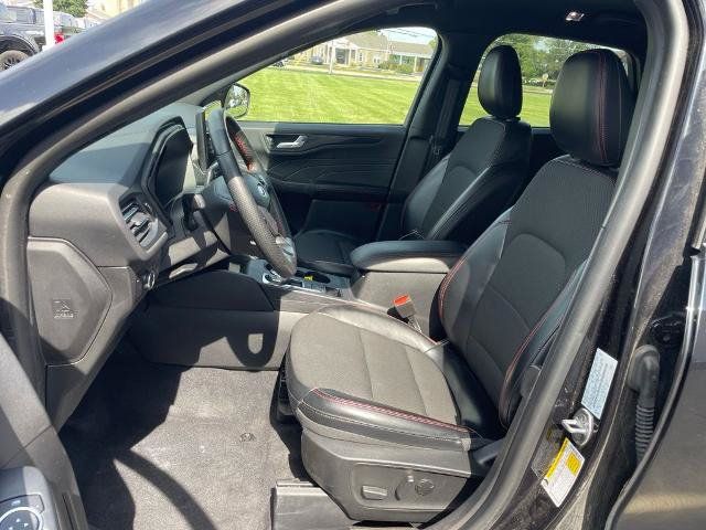 Certified 2023 Ford Escape ST-Line w/ Tech Pack #1 AWD/4WD image 8