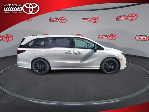 Used 2024 Honda Odyssey Sport image 9