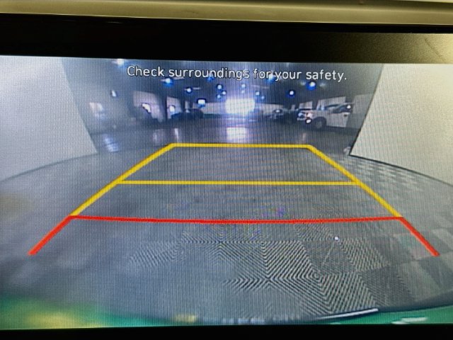 Used 2020 Hyundai Venue SE FWD image 16