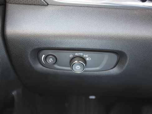 Used 2022 Chevrolet Traverse Premier w/ Redline Edition FWD image 26