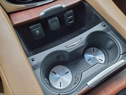 Used 2017 Cadillac Escalade ESV Platinum image 26