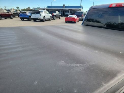 Used 2018 Chevrolet Silverado 1500 LT w/ All Star Edition image 6