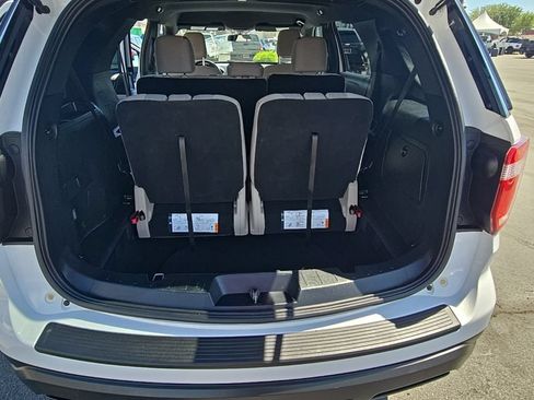 Used 2018 Ford Explorer 4WD w/ Class II Trailer Tow Package image 22