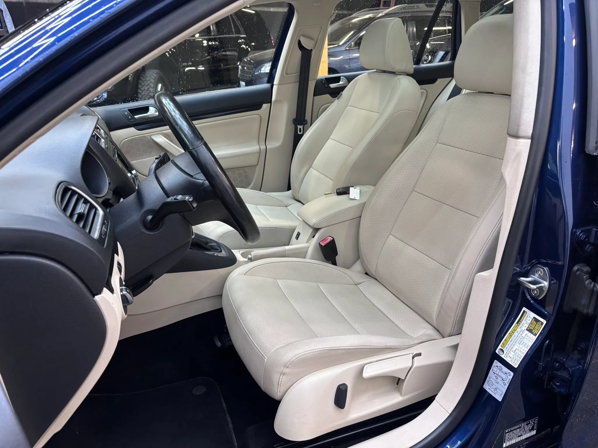 Used 2012 Volkswagen Jetta TDI FWD image 9