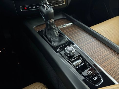 Used 2021 Volvo XC60 T5 Inscription image 47