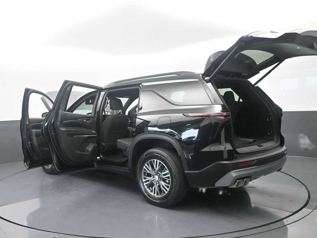 Used 2026 Chevrolet Traverse LT FWD image 74