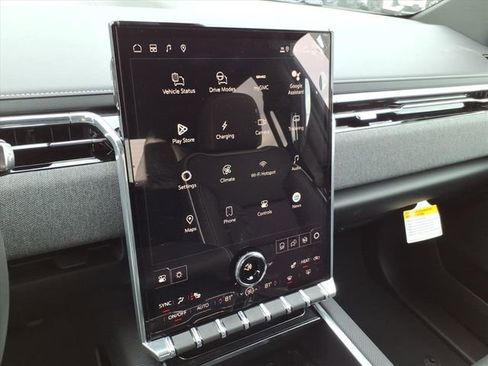 New 2026 GMC Sierra EV Elevation image 31