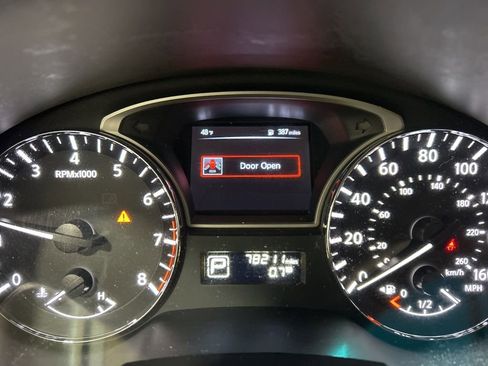 Used 2015 Nissan Altima 2.5 SV image 26