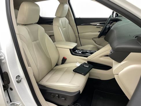 Used 2021 Buick Envision Essence w/ Technology Package I FWD image 39