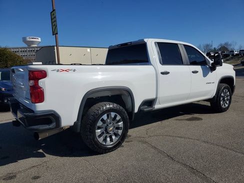 Used 2022 Chevrolet Silverado 2500 Custom w/ Custom Value Package image 6