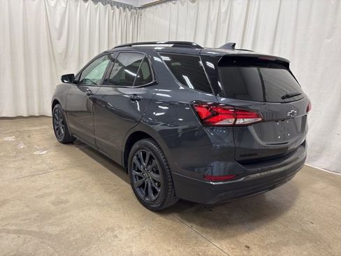 Used 2022 Chevrolet Equinox RS w/ RS Leather Package FWD image 6