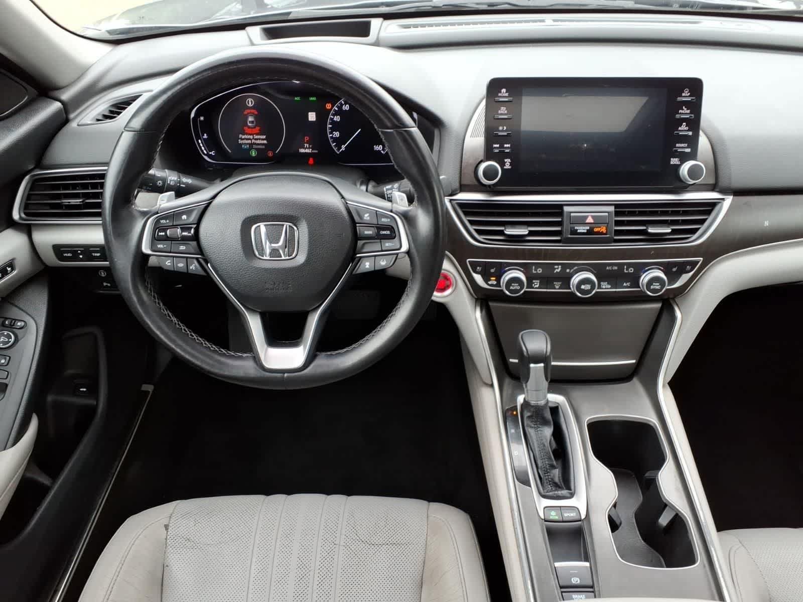 Used 2018 Honda Accord Touring image 10