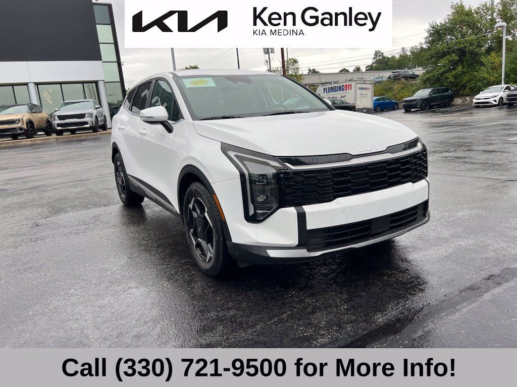 Certified 2026 Kia Sportage EX FWD image 6